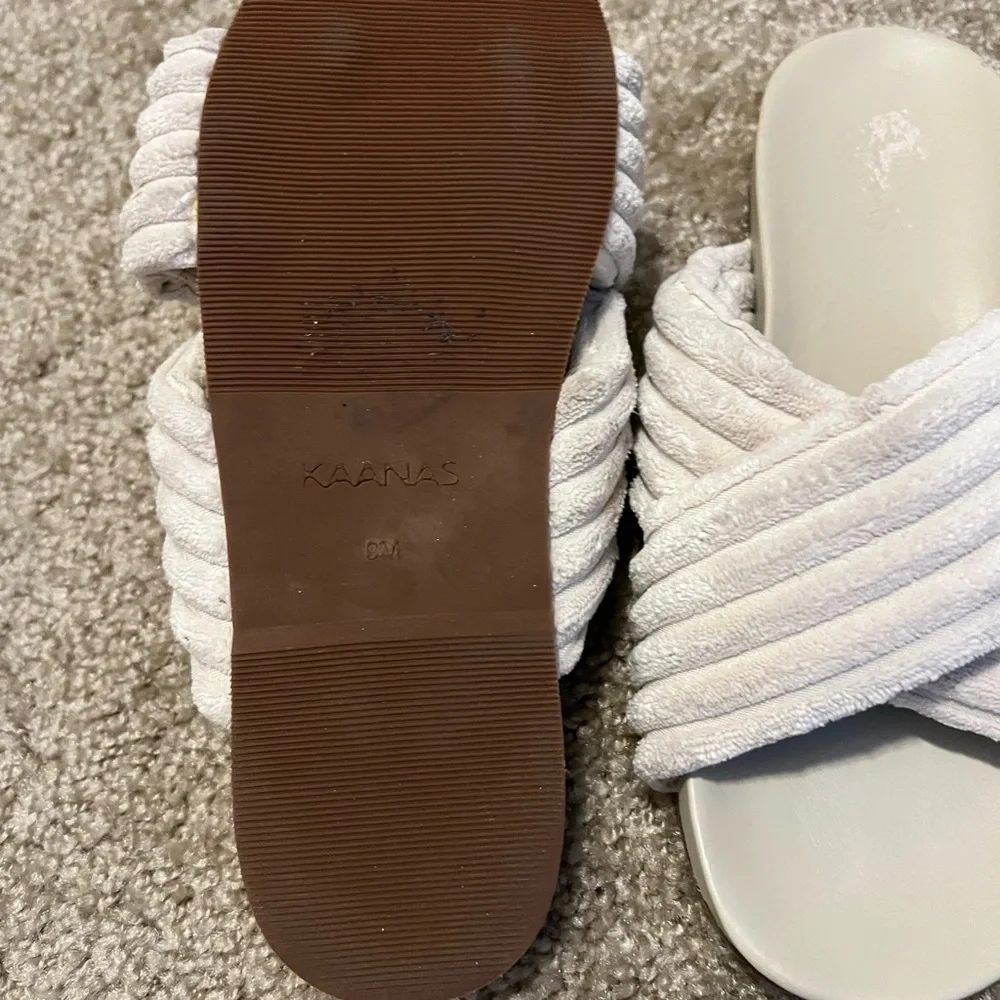 KAANAS Sinatra Slides ivory 9 soft velour‎
